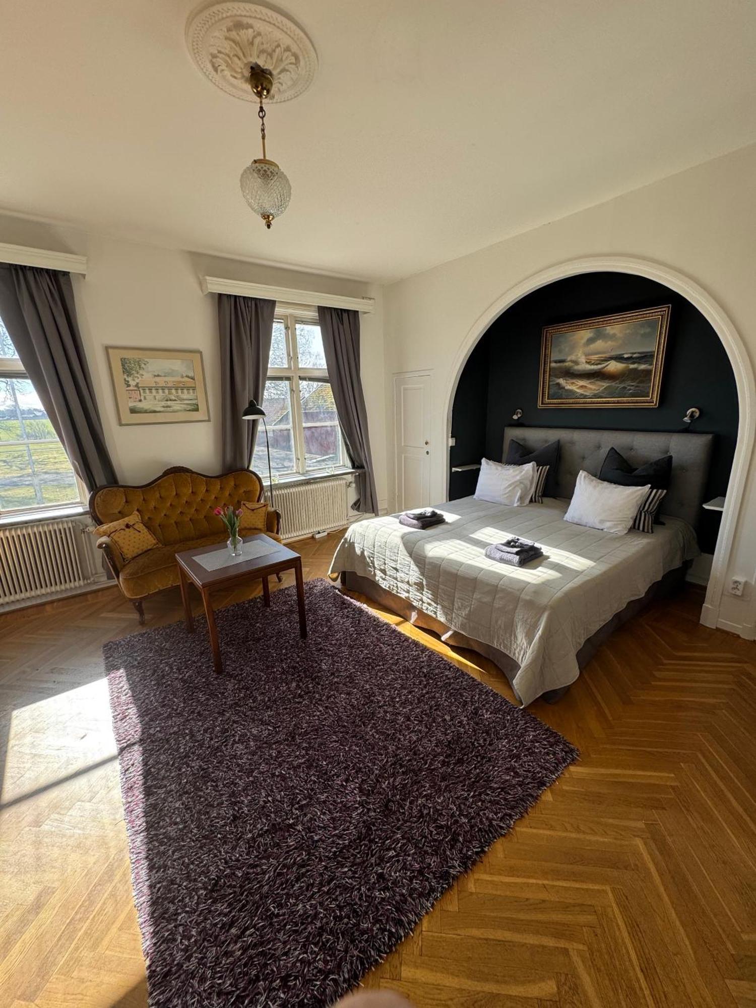 Brunsbo G:A Biskopsgard Hotell & Konferens Skara Exterior photo