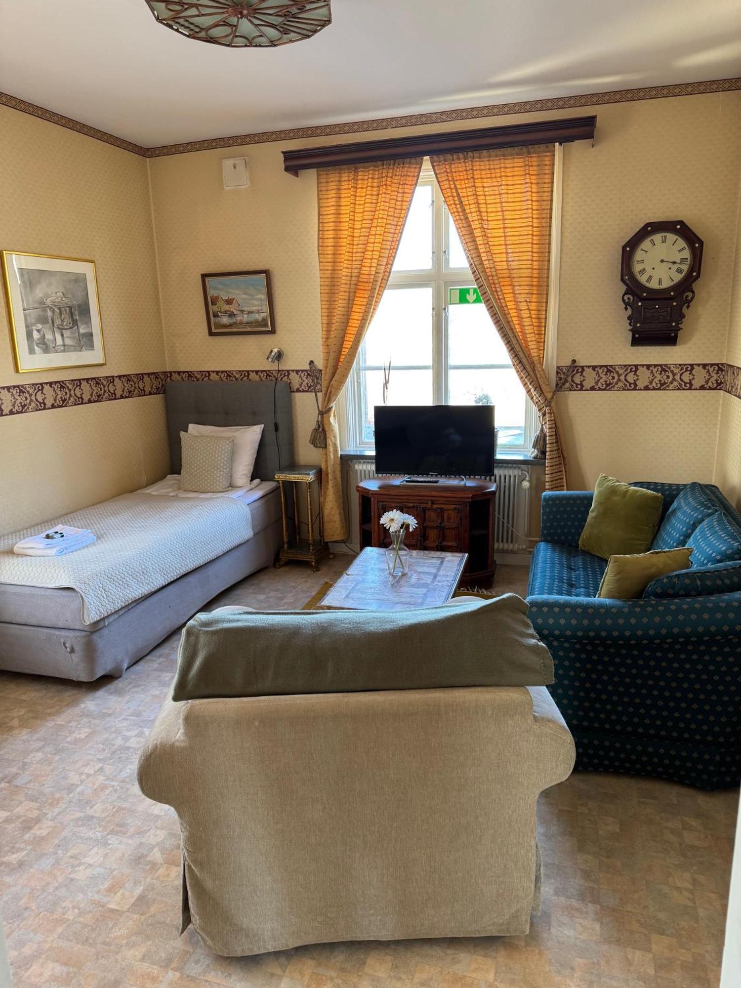 Brunsbo G:A Biskopsgard Hotell & Konferens Skara Exterior photo